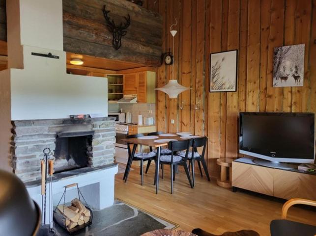 Chill Cave - Logwood Cottage Рука Экстерьер фото
